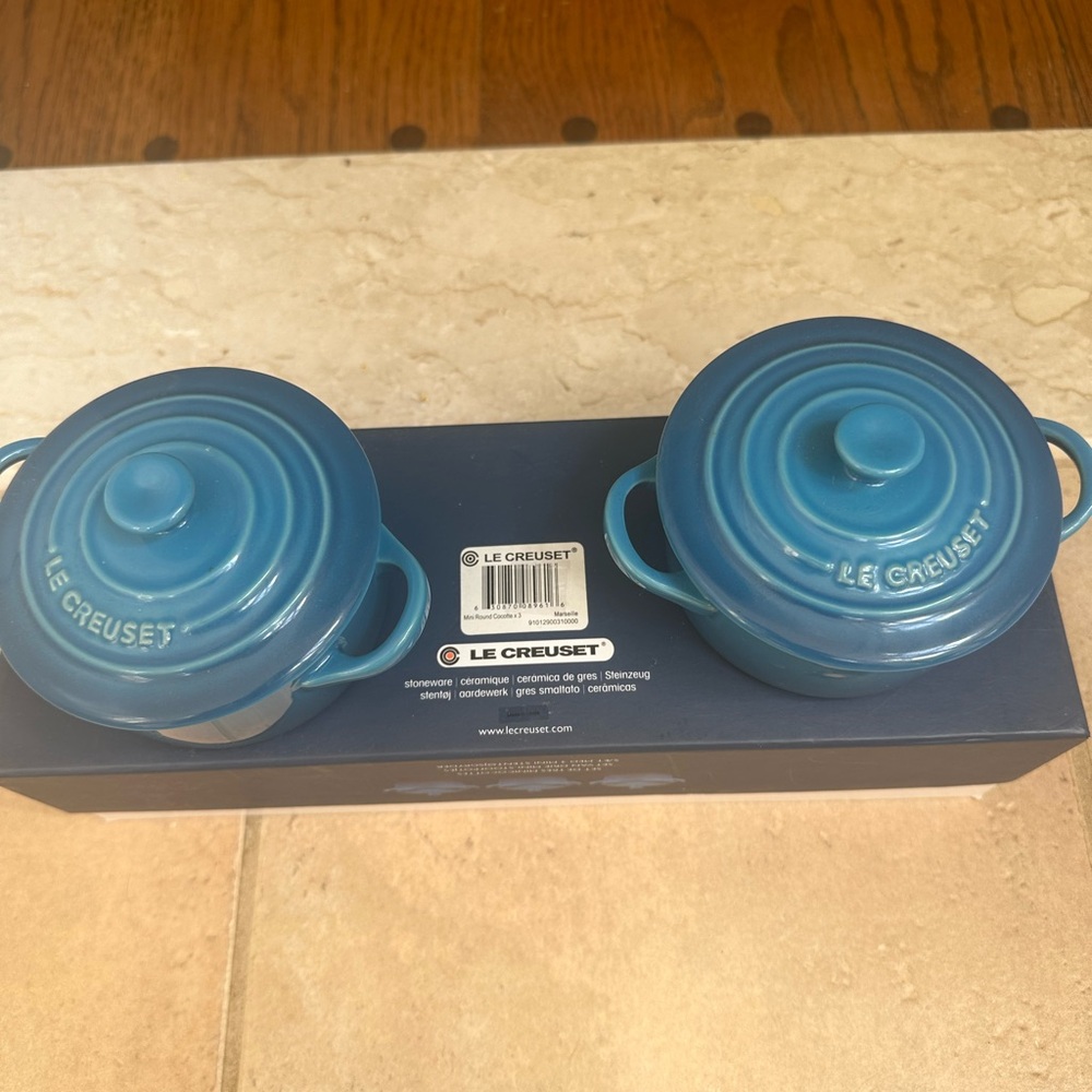 Last one !! Le Creuset Mini Round Cocottes NWT Marseille Blue 8 oz with lids x1 - Picture 10 of 11